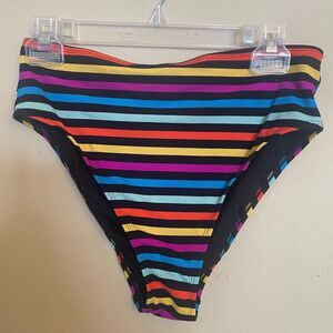 Stripe swim bottom size L